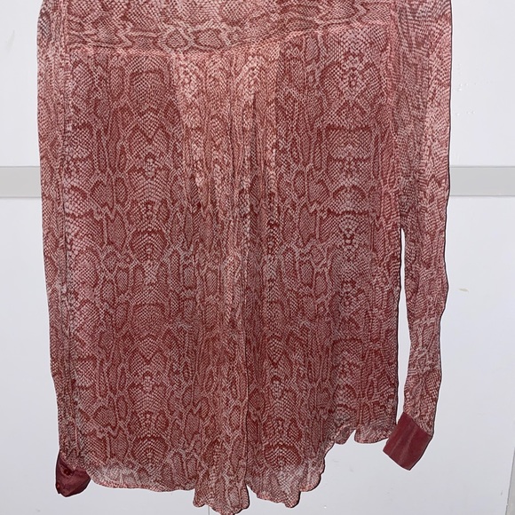 Joie dusty pink snake pattern blouse - Picture 3 of 4